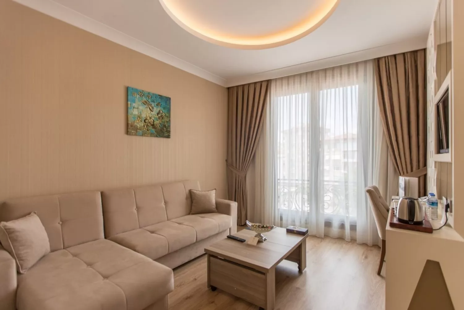 GRAND MIRA HOTEL