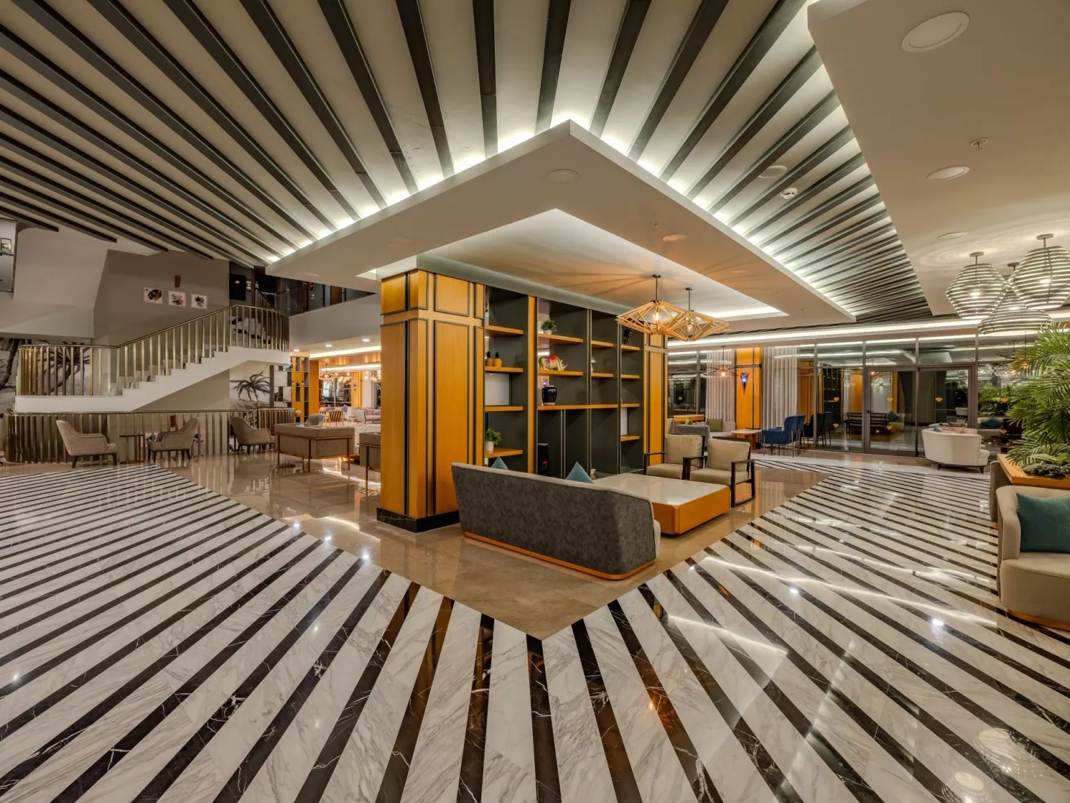 DIAMOND DE LUXE HOTEL