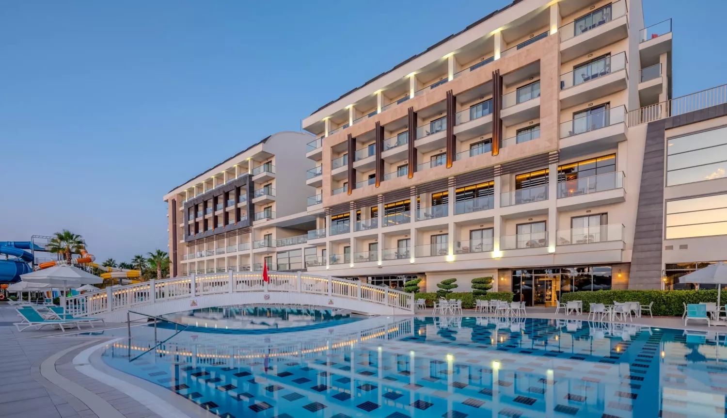 DIAMOND DE LUXE HOTEL