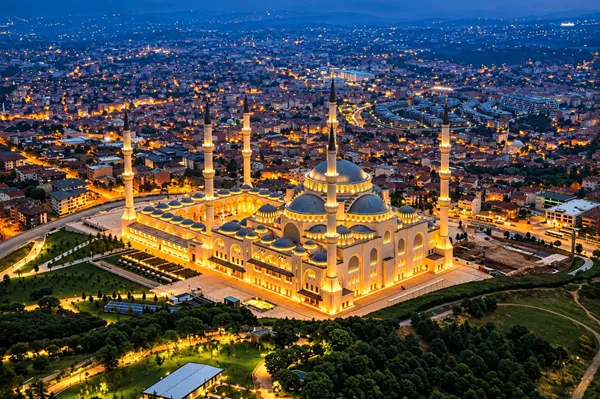 Çamlıca Cami