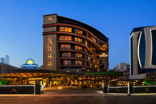 Days Hotel